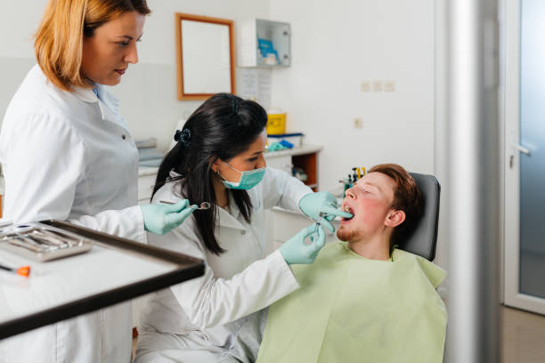  Sandoval, IL Emergency Dentist Pros